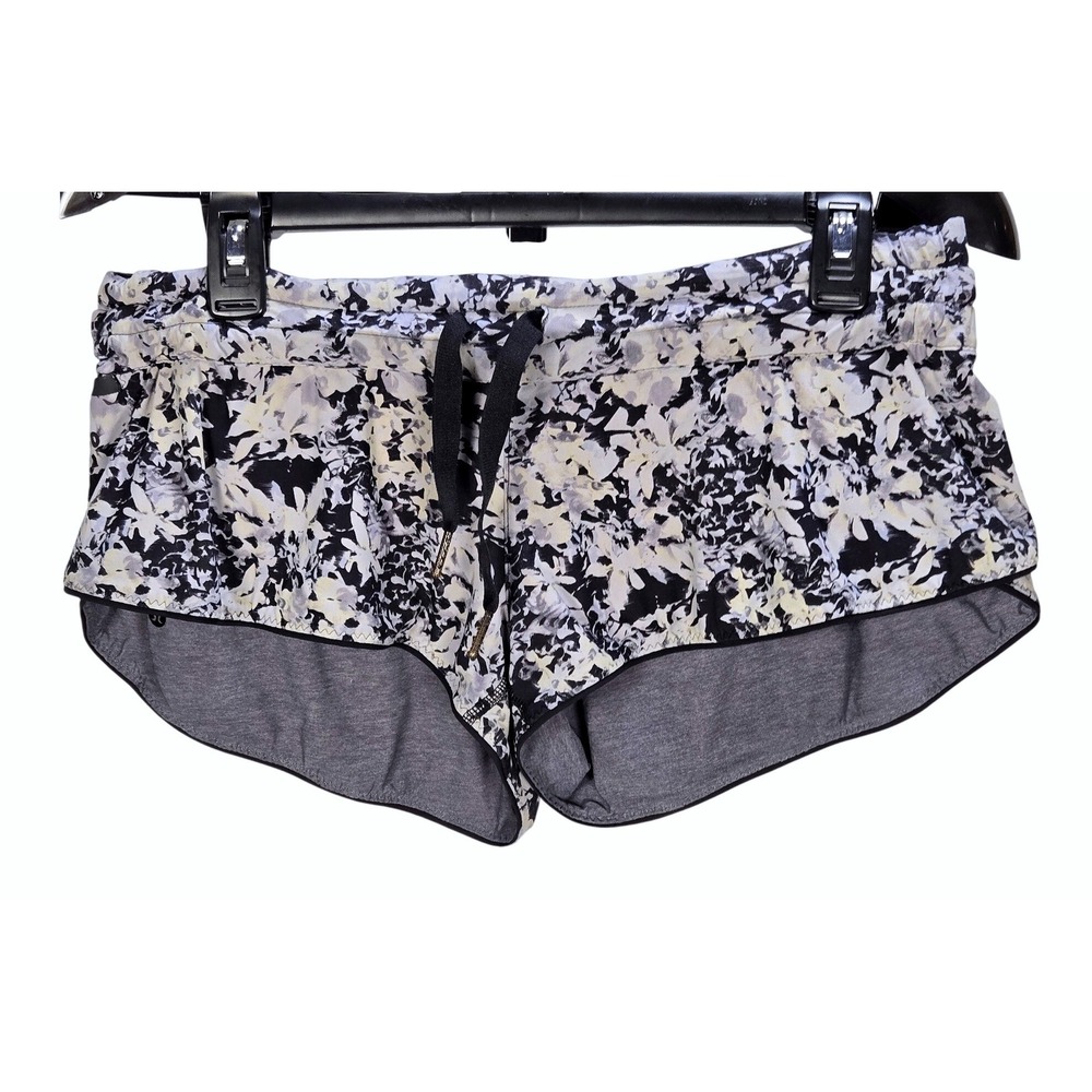 Women's Lululemon Size 8 Surf Shorts II Reversible‎ Crosscourt Petal Athleisure